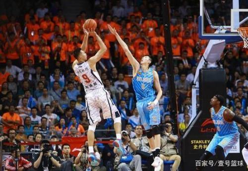 同样来自巴 同样来自巴