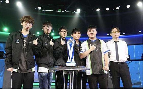 他的加入充 他的加入充